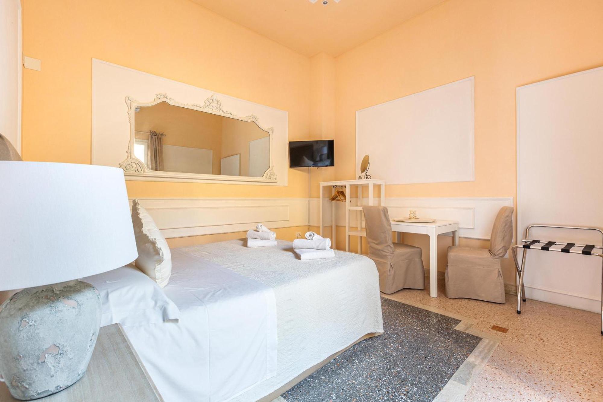 לצ'ה Dimora Le Tre Muse Guesthouse מראה חיצוני תמונה