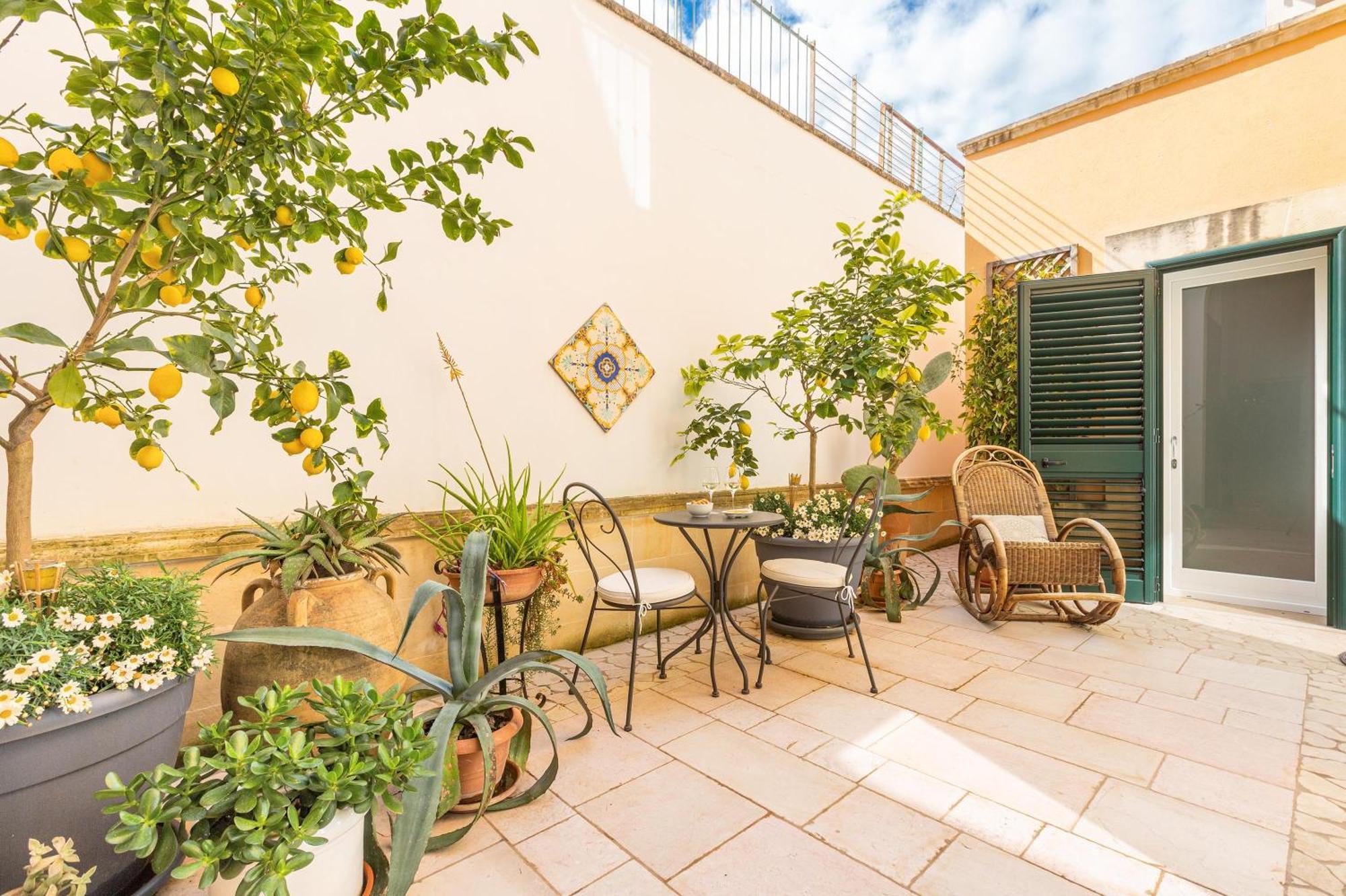 לצ'ה Dimora Le Tre Muse Guesthouse מראה חיצוני תמונה